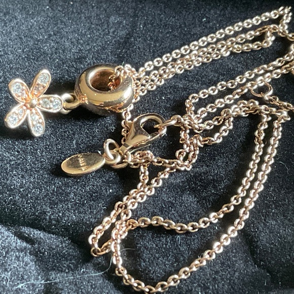 Pandora Gold Flower Necklace - Picture 2 of 3